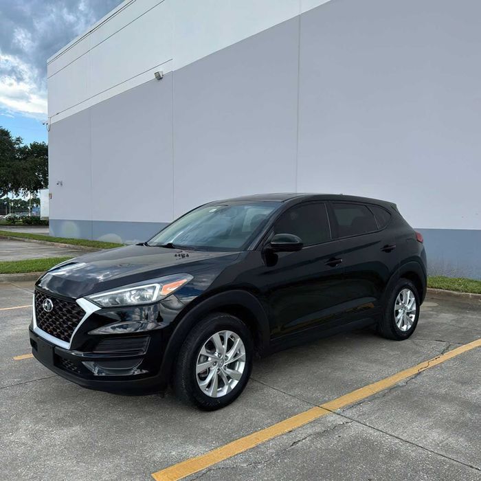 Hyundai Tucson SE      2019