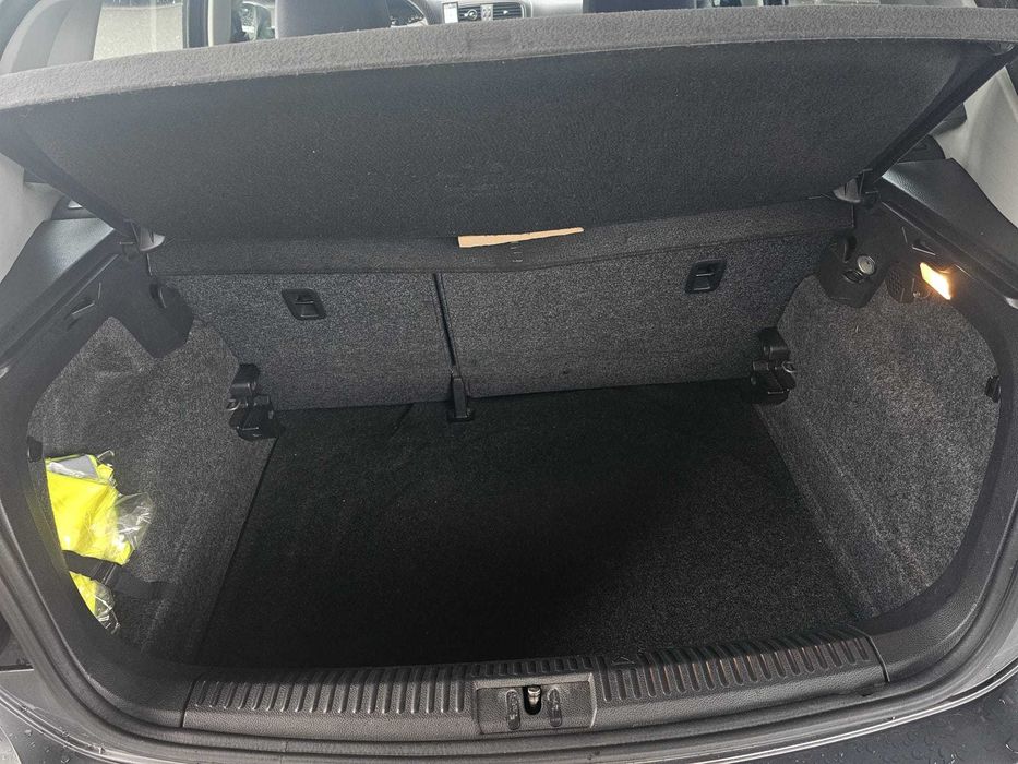 VW Polo 1.6 TDI Confortline (2010) – Nacional