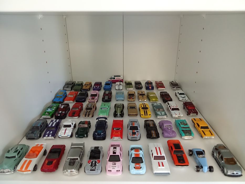 Coleção de carros hot wheels
