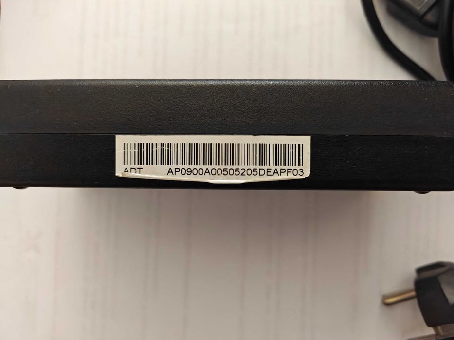 Carregadores Originais Portátil: HIPRO (Acer) 19V + TOSHIBA 15V (90W)