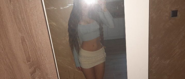 Błękitno-szara bluzę czkawką typu crop top w rozmiarze S z sheina w dobrym stanie używana