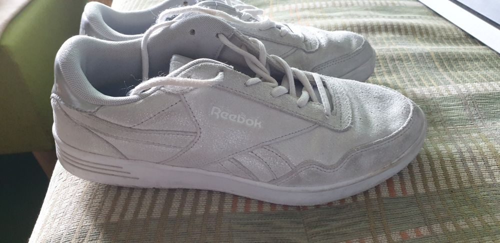 Buty Reebok zamsz roz.40