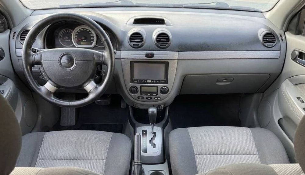 Автомобіль Chevrolet Lacetti