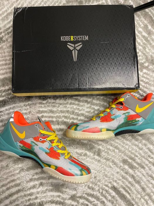 Баскетбольні кросівки Kobe 8