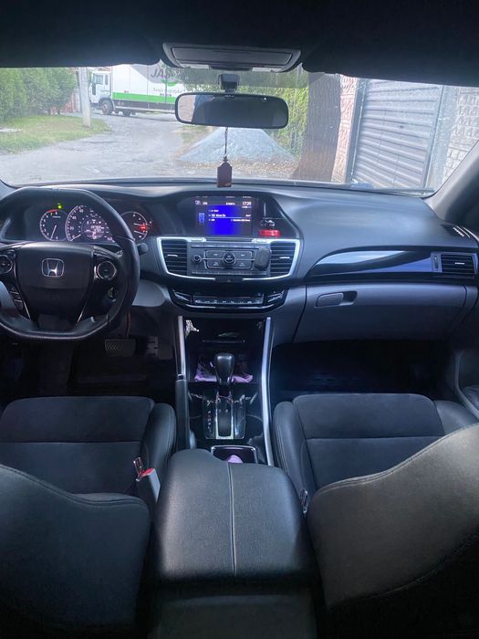 Продам Хонда акорд 9