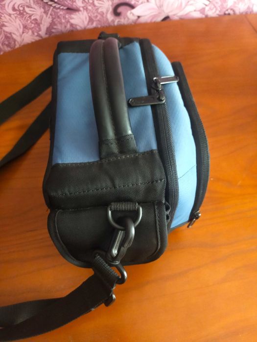 Сумка для фото/відеокамери LOWEPRO Clips 110 Blue