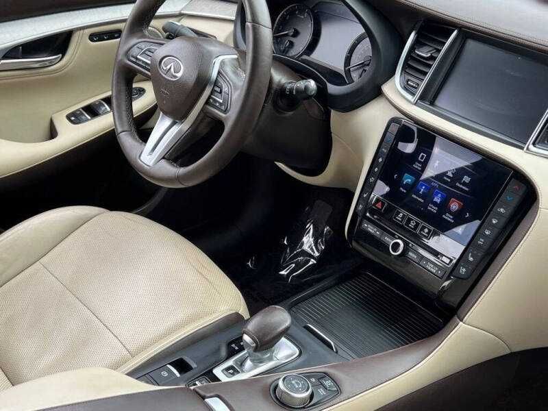 Infiniti QX50 Essential 2019