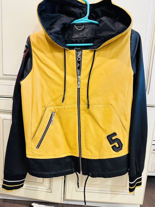 Женская кожаная куртка