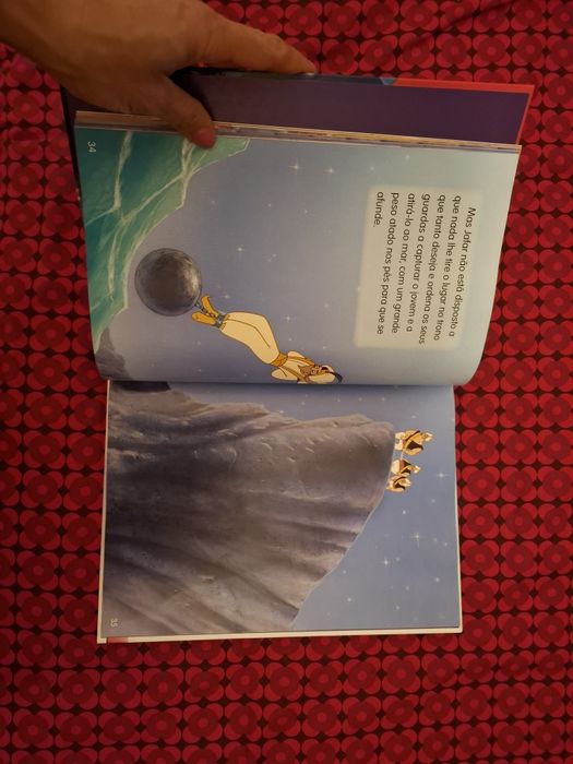 Livro + DVD do filme Aladino