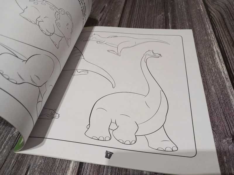 Harry i wiaderko pełne dinozaurów