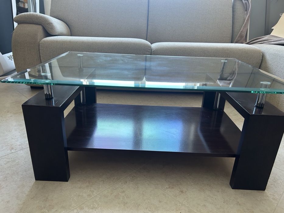 Mesa de centro de vidro