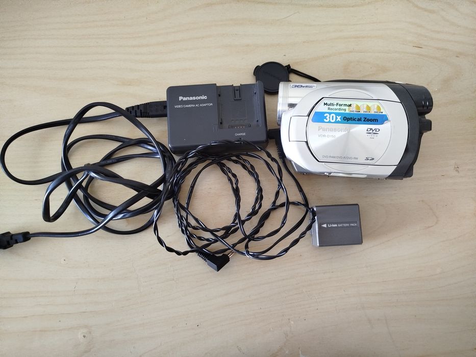 Panasonic VDR-D150 – Como Nova / Completa (Estética Y2K / Vintage)