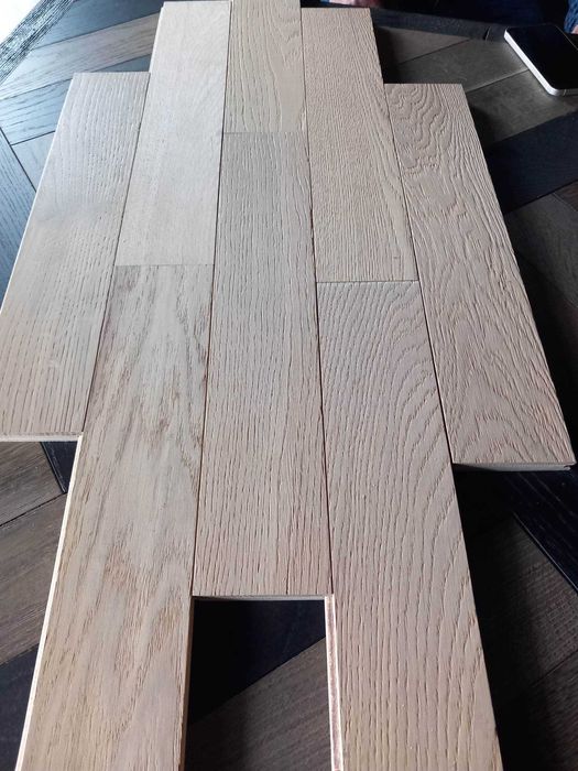 parkiet dębowy lity oraz klejony