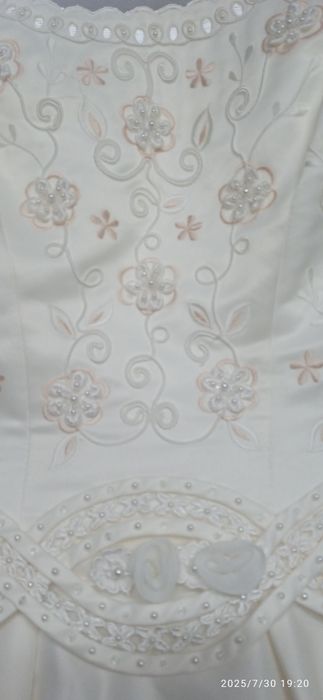 Vestido de noiva La Sposa em excelente estado