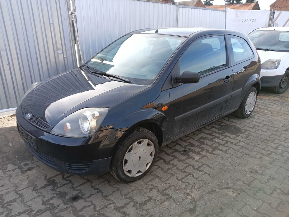 Ford Fiesta - Części - Drzwi / maska / błotnik / klapa / lampa / inne