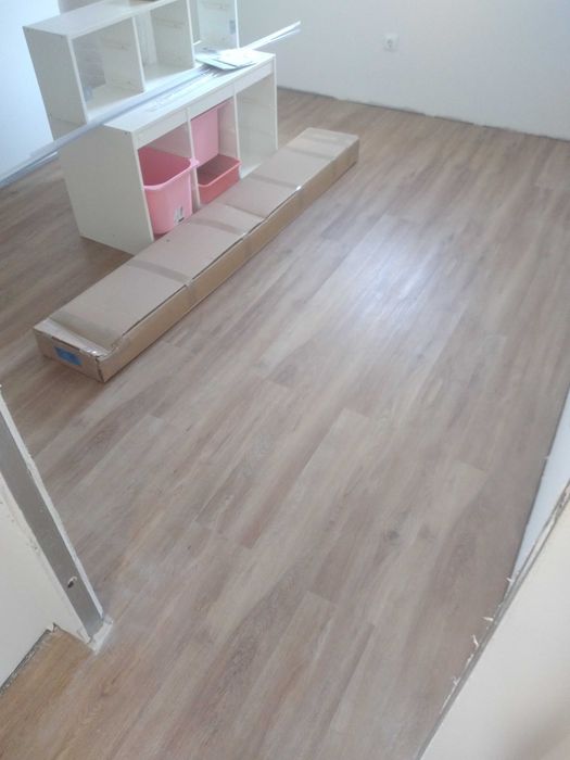 Floor Installation528942100256532483
