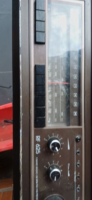 Радіоприймач Grundig в ретро стилі