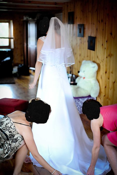 Suknia ślubna z trenem 36/38