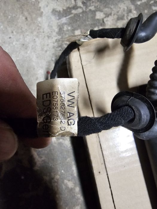 Siłowniki Amortyzatory Seat Ateca klapa tył