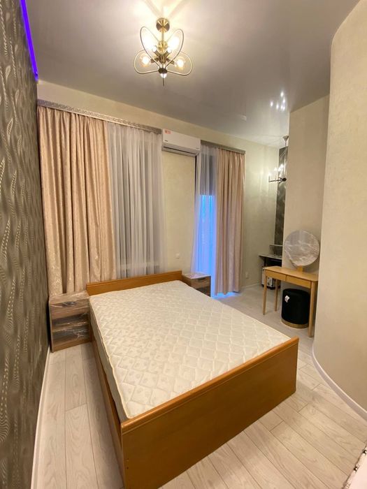 Продам большую1кв(евродвушка)в центре с капремонтом ул.Гольдберговская