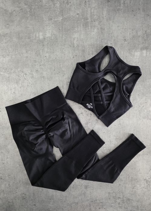 Nowy komplet sportowy damski push up