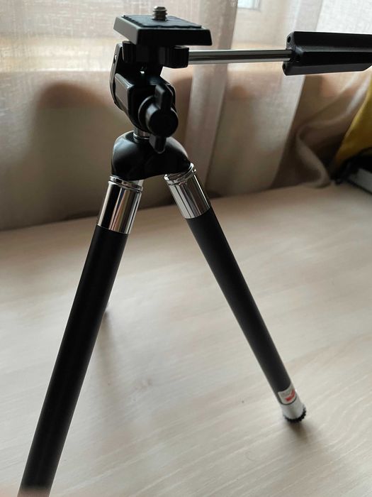 Трипод для фотокамери, відео для селфі з ручкою та чохлом новий