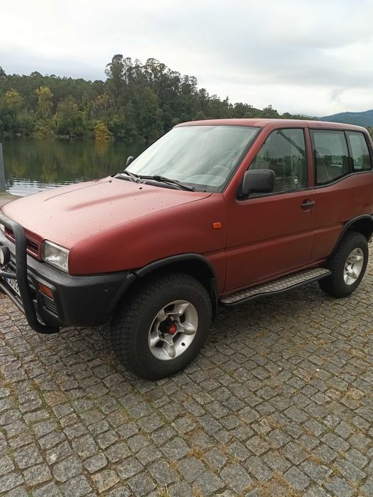 Nissan terrano 2.7 td