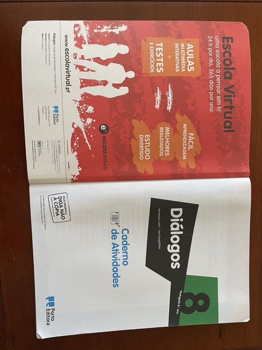 Diálogos - Português 8• Ano