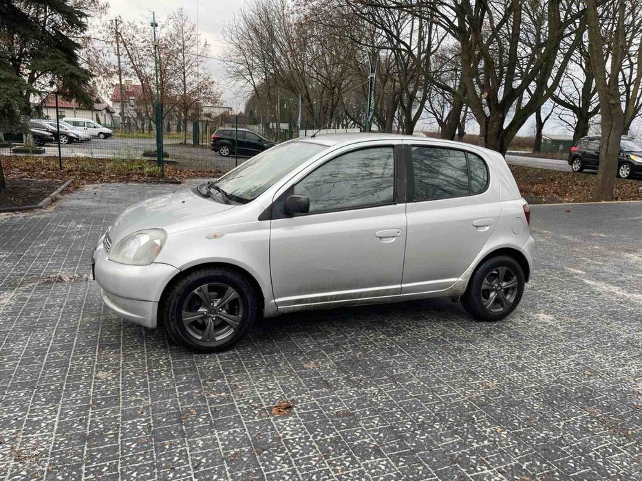 Продам тойту яріс Авиомат