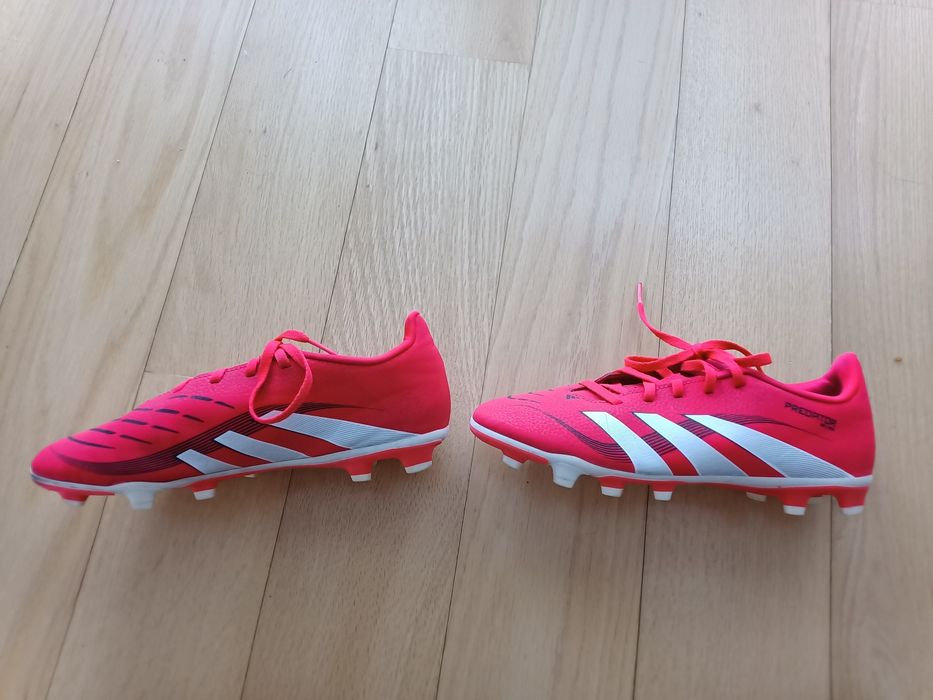 Buty piłkarskie ADIDAS PREDATOR CLUB r.38