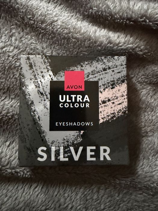 Paleta cieni do powiek Avon ultra color Silver