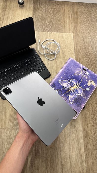 iPad Pro 4gen 11’’ M2 256 GB 2023 rok