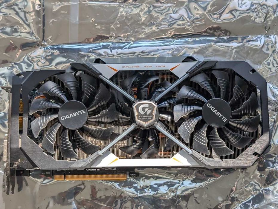 видеокарта   Gigabyte GeForce GTX 1080 Xtreme Gaming . рабочая