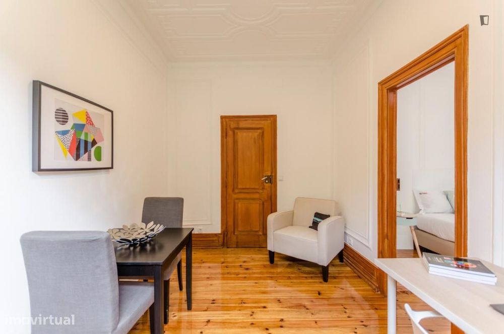Quarto - localizado em Avenida da Liberdade Lisbon