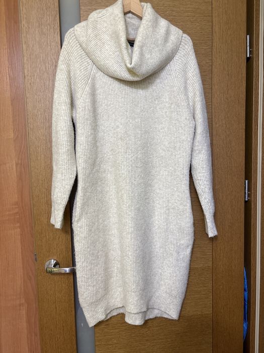 Sukienka sweterkowa 38