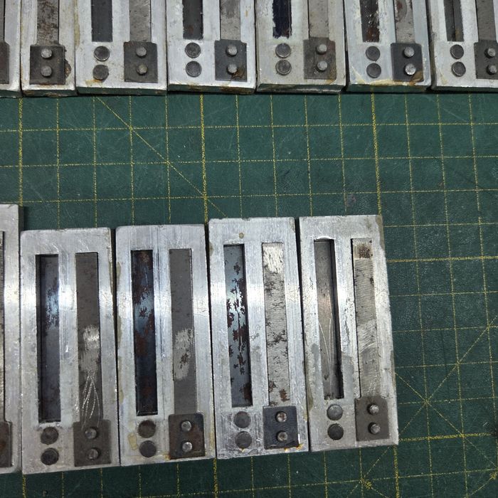 Głosy basowe do akordeonu lub harmonii