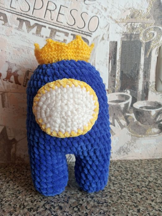 Вязанная игрушка Among Us (Амонг Ас) и енот