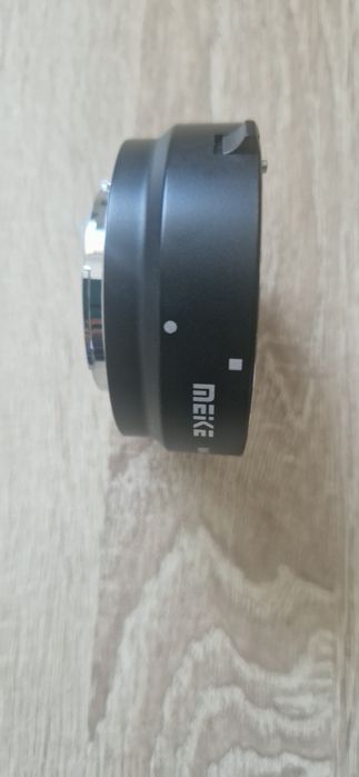 Adaptador Meike MK-C-AF4 — EF/EF-S para Canon EF-M