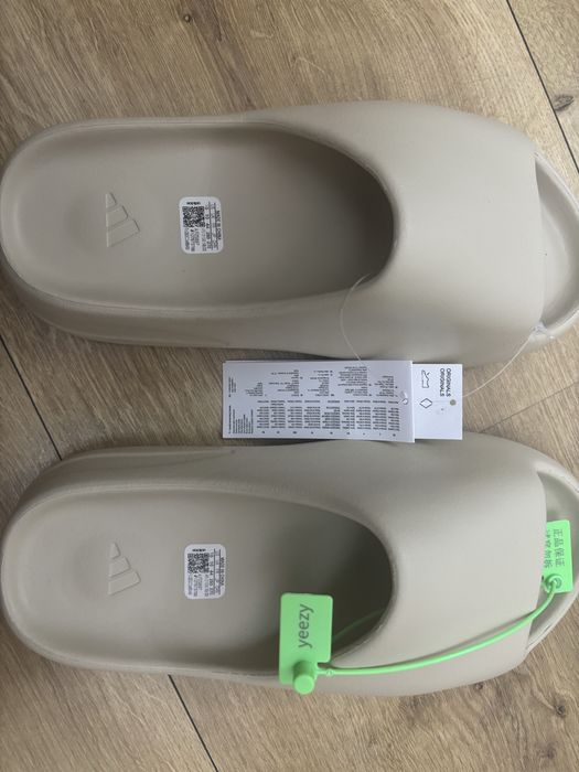 Adidas Yeezy Slide Bone klapki