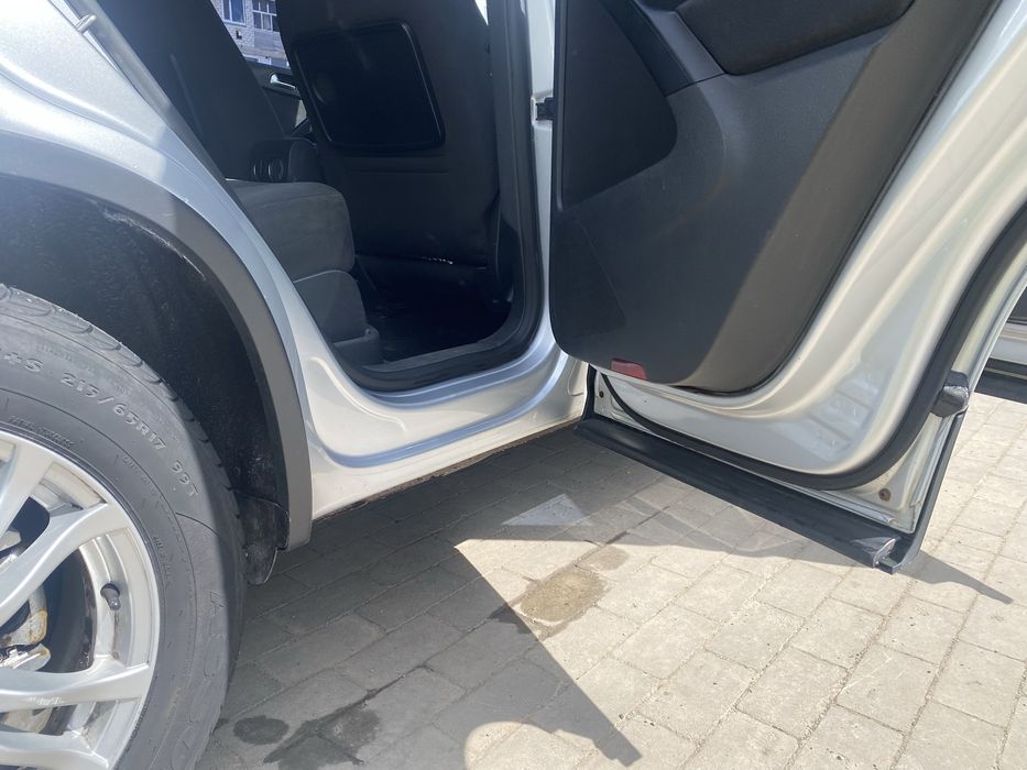 Продам тігуан 2010