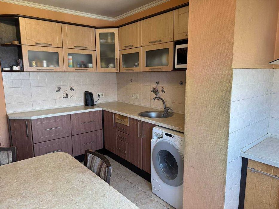 Придаж трикімнатної квартири 78 м., метро Теремки, Магелан
