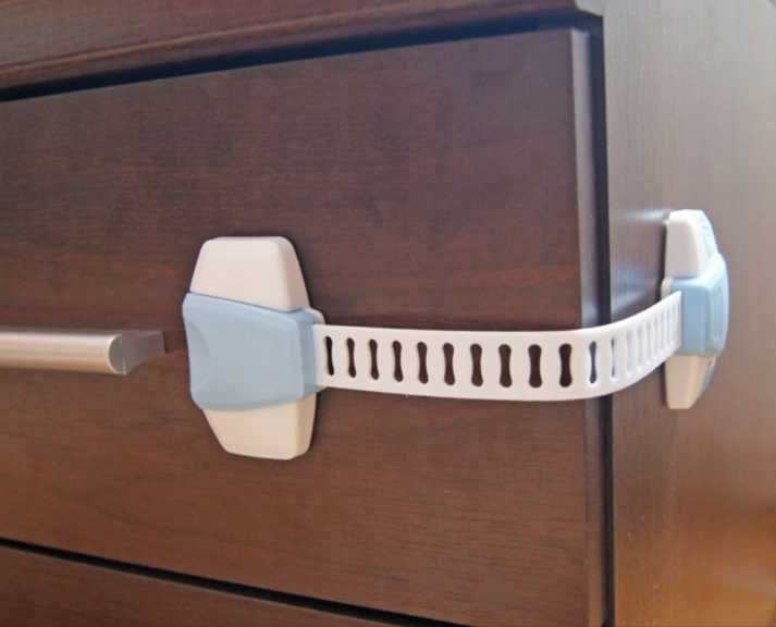 Zabezpieczenia przed dziećmi szafek, szuflad, drzwi przesuwnych zestaw