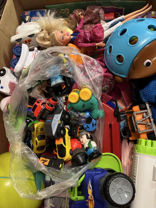 Коробка з іграшками Англія