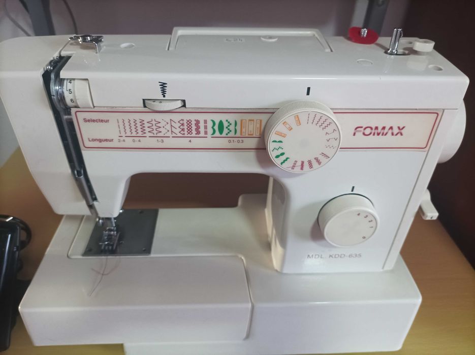 Máquina de costura Fomax mdl.KDD 635