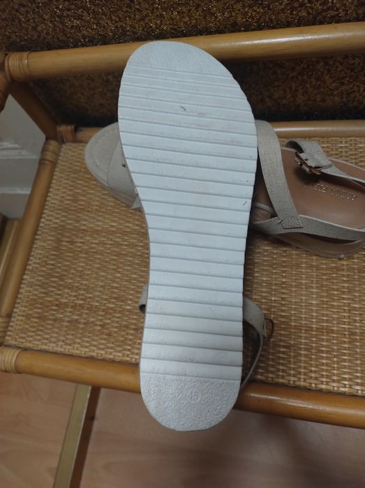Buty na koturnie