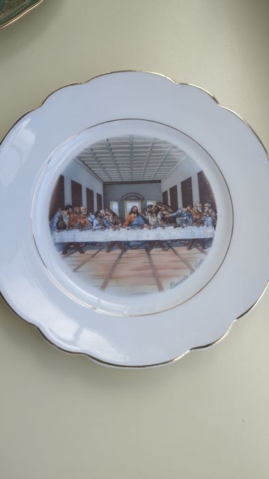 VISTA ALEGRE - prato em porcelana portuguesa com reprodução da Santa C