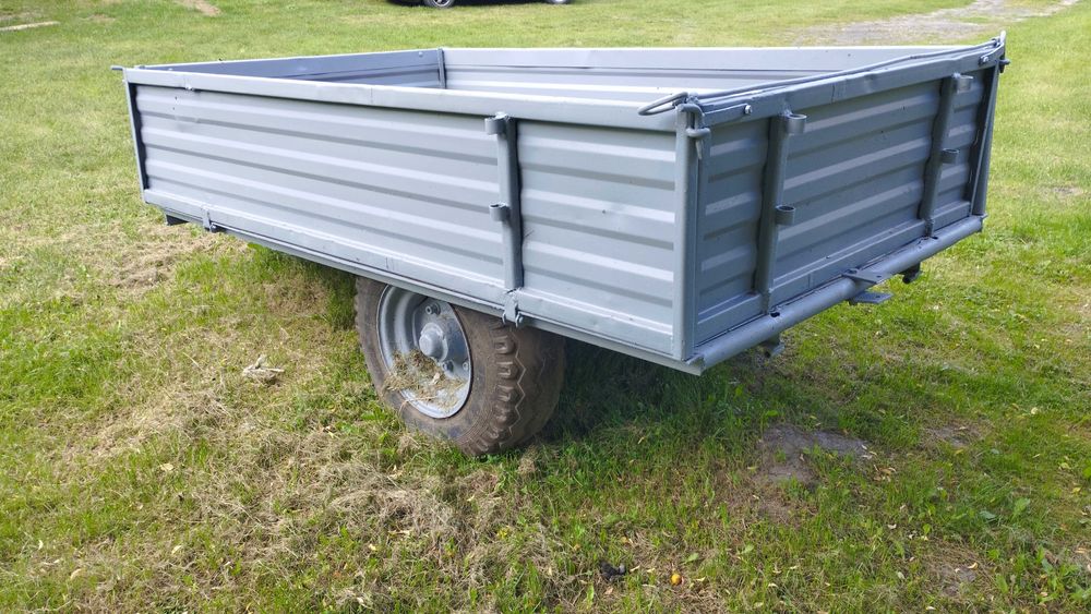 Przyczepa rolnicza wywrot