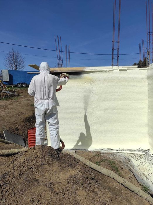 Izolacja pianą PUR i celulozą Mazowieckie – ocieplanie poddaszy | NPUR