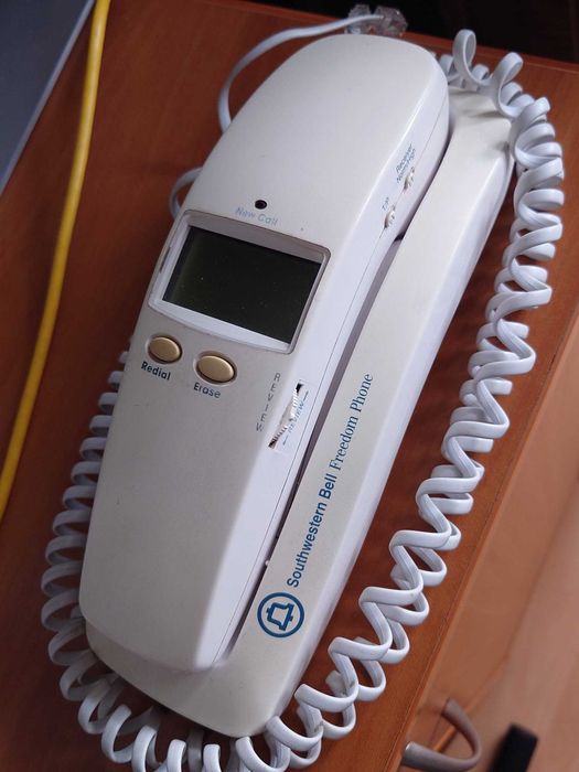 Стаціонарний телефон Southwestern Bell Freedom Phone FM2554