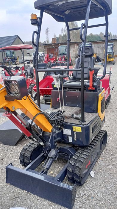 Wynajem minikoparki  bez operatora 1200 kg